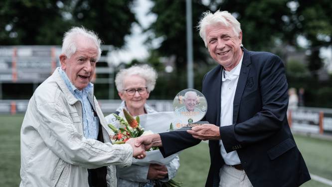 Henk Elshof (90) is 75 jaar lid van Longa’30: ‘Ik was een heel zuinige penningmeester’