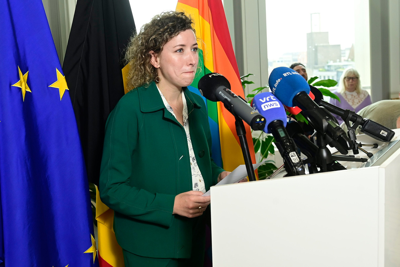 Le successeur de Sarah Schlitz sera une femme, Zakia Khattabi refuse la ...
