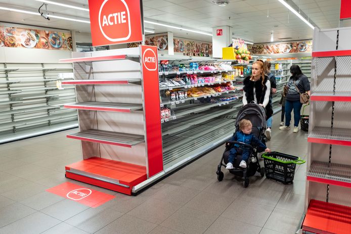 De Plus onder het Vreedeplein - á 1050 vierkante meter - viel weg. ,,Over een jaar of vijf telt de binnenstad 10.000 tot 12.000 inwoners, terwijl het aanbod van supermarkten afneemt.”