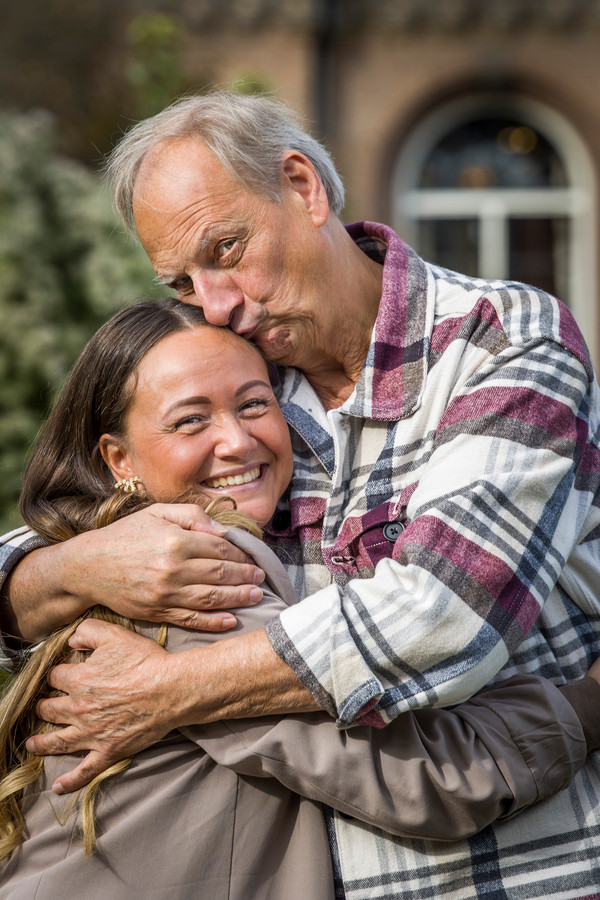 Vader en dochter Van Waardenberg spelen samen in nieuwe film Opa Cor