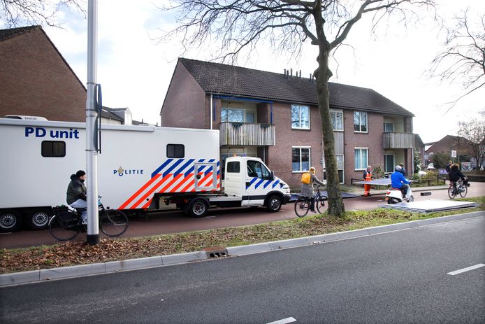 De woning aan de Graafseweg waar vorige week zondag een dodelijk steekincident was.