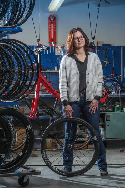 Fabrikant Thompson heeft zijn 18.000 fietsen voor 2021 al verkocht: “Productie opdrijven? Bedrijf wordt geen 100 jaar door overmoedig te zijn”