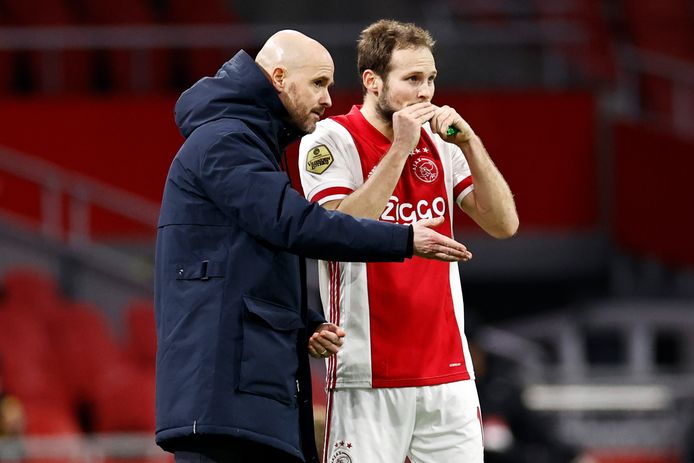 Erik ten Hag moet het zondag mogelijk doen zonder Daley Blind.