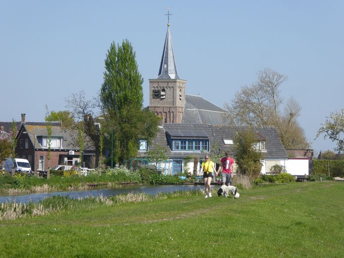 Dorpsaanzicht van Polsbroek bij De Waterknoop. De Polsbroekers zien niets in een nieuwe gemeentelijke herindeling.