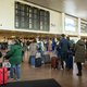 Chaotische dag op luchthavens van Charleroi en Zaventem: wat is er aan de hand?