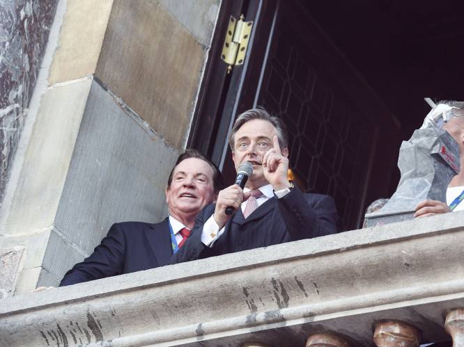 Fans en De Wever richten zich tot Mintjens: “Als je een hart voor Antwerp hebt, maak je nu een deal”
