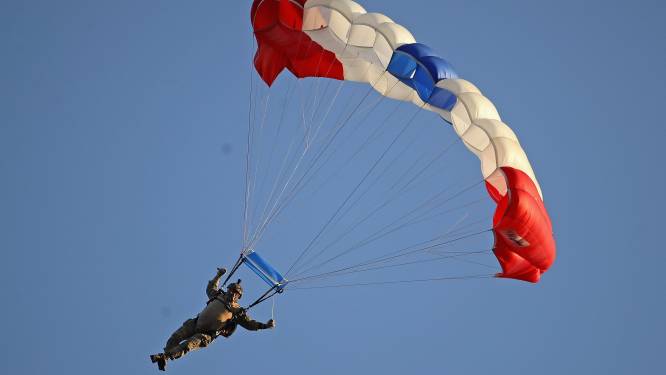 Pour Ses 100 Ans Il S Offre Un Saut En Parachute Insolite 7sur7 Be