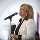 Anita Meyer en Alex Klaasen zingen titelsong Chez Nous