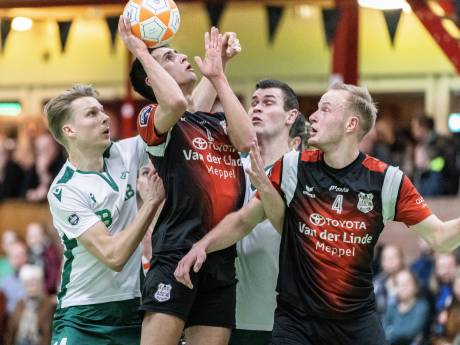 Prettig weerzien voor Jelmer Jonker met de oude teamgenoten van DOS’46: ‘Ze hebben ons wel even geprikkeld’