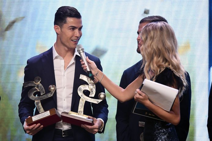 Ronaldo gelauwerd op het ‘Gran Gala’ in Milaan.