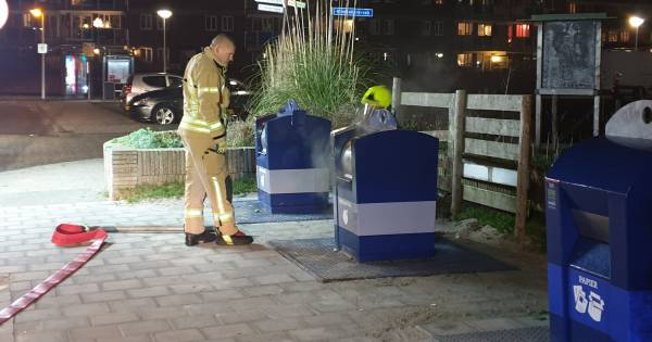 Ondergrondse container in de fik aan de Kreek, mogelijk brandstichting.