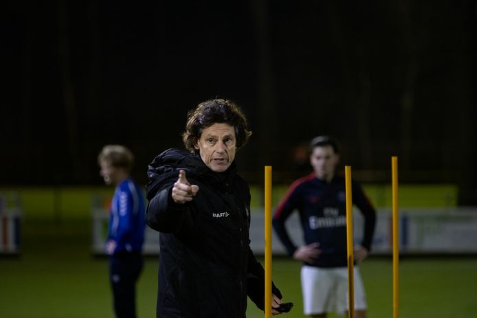Trainer Bertran Kreekels van Stiphout Vooruit