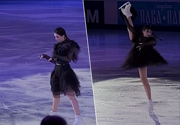 The figure skater spreads quickly with a jig 