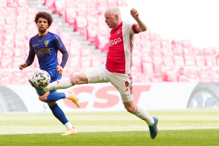 Live | Ajax start zonder Klaassen aan uitduel met Vitesse ...