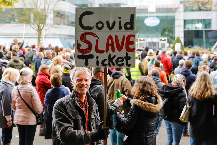 Protest tegen het CST in Brussel, vorig najaar. Beeld EPA