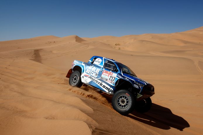 Bernhard ten Brinke rijdt deze Dakar Rally die voor Erik van Loon voorbestemd was.