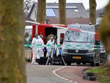 ‘Wie heeft mijn mama vermoord?’ Zoon Kevin (38) zit vol vragen na vondst Marleen (64) in Zeeuws dorpje