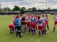 Vrouwen Ulftse Boys zijn kampioen , in Kilder komen oud-klasgenoten samen voor reünie en openluchtspel in Haart