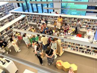 Club van leesgrage kinderen ontmoet drie illustratoren op slotfeest in Zoerselse bibliotheek  