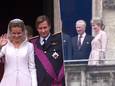 KIJK. Nostalgie tijdens het staatsbezoek: koning Filip en koningin Mathilde staan op hetzelfde balkon als op hun trouwdag in 1999