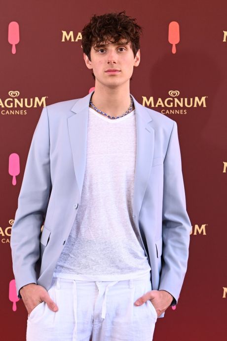 Nuées de photographes et remix inédit: star sur TikTok, Jvke fait sensation à Cannes
