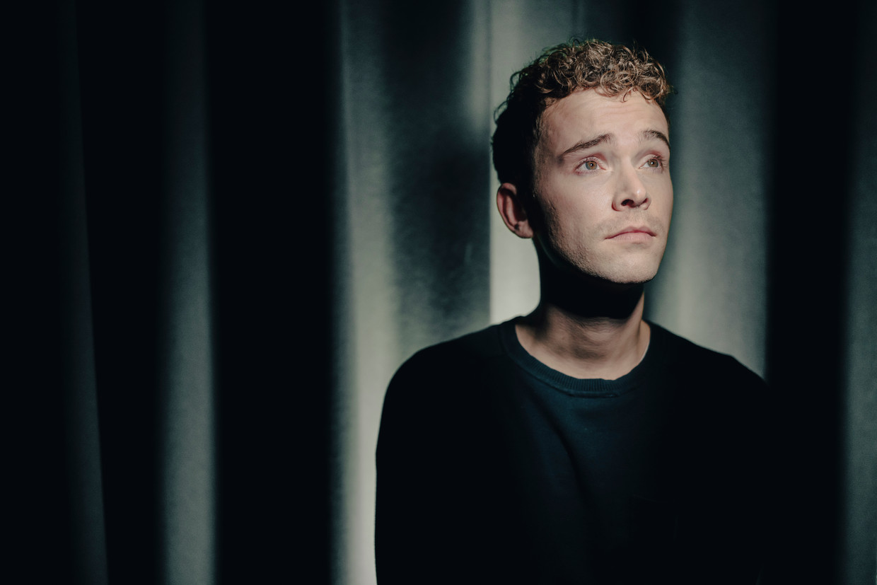 Pieterjan Marchand: ‘Ik vroeg onlangs iemand hoe het ging met zijn kindjes en hij zei: ‘Echt goed, ik kan iedereen het vaderschap aanraden.’ Dat was pijnlijk.’ Beeld © Stefaan Temmerman
