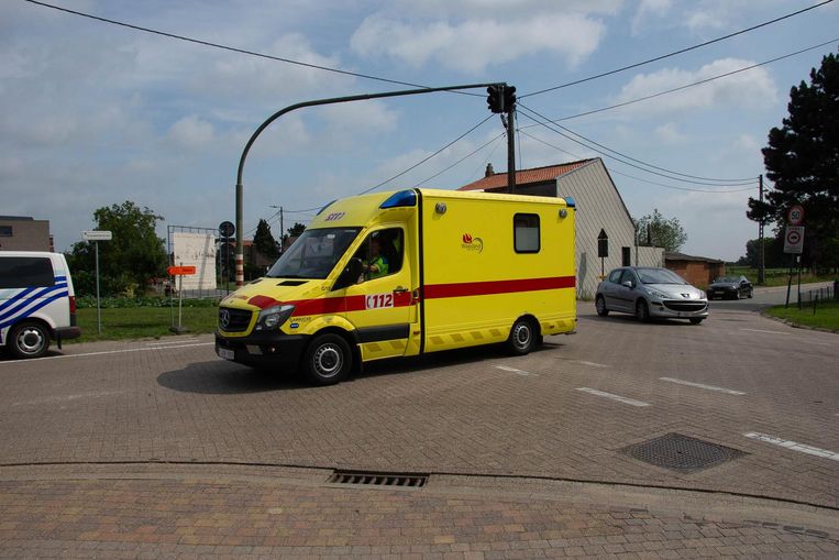 Verkeerde Ambulance Door Foute Kaarten Sint Gillis Waas In De Buurt Hln