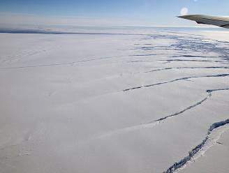 "Heet gesteente onder Antarctica doet het ijs ook langs de onderzijde smelten"