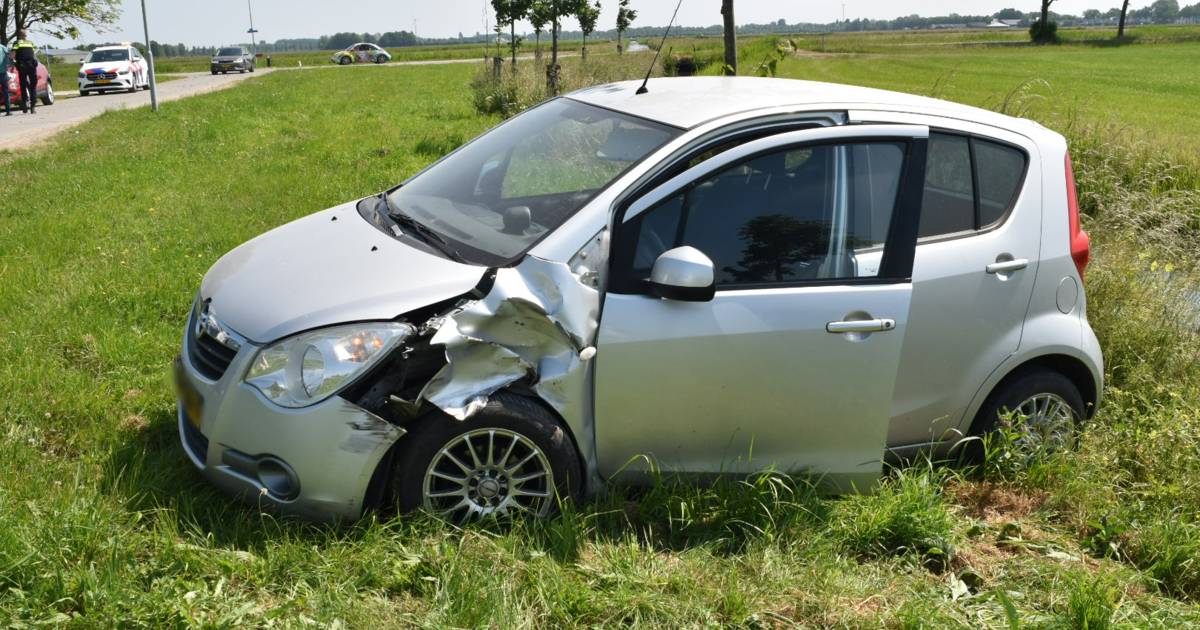 Frontale botsing tussen tractor en auto in Delwijnen
