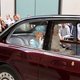Op latere leeftijd stond koningin Elizabeth zich toe ook een andere kant van zichzelf te laten zien