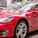 Chinese hackers nemen controle over rijdende Tesla over (filmpje)