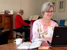 De kerk is dicht en dus spreekt de Amersfoortse stadsdominee gewoon een podcast in