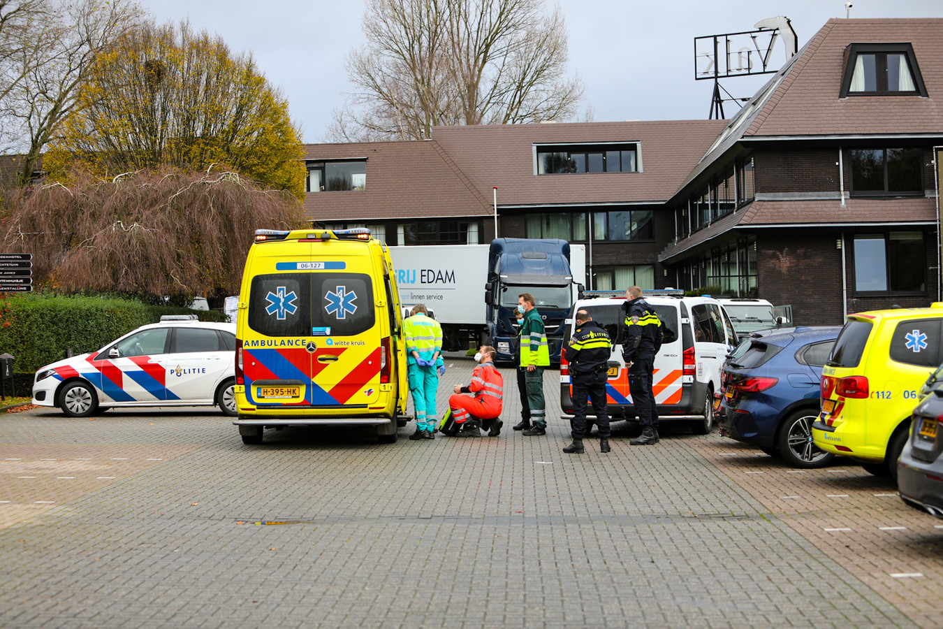 Politie en traumahelikopter naar Van der Valk in Apeldoorn vanwege ...