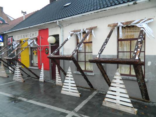 Café 't Evenwicht moet verdwijnen voor appartementen.