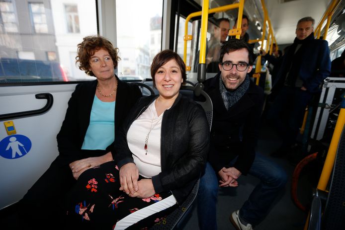 Van links naar rechts: Petra De Sutter, Meyrem Almaci en Kristof Calvo. Groen geeft vandaag het startschot van hun campagne.