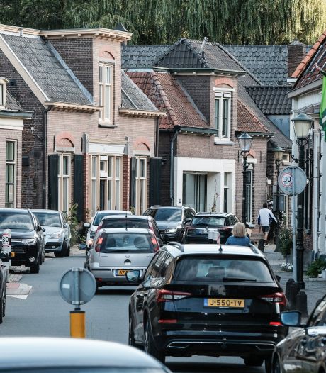 Dorpsstraat Laag-Keppel gaat weer open: opluchting bij automobilisten, bewoners houden adem in