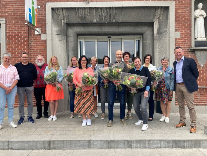 De gemeente Ingelmunster huldigde zijn personeelsleden:  Annabelle Vanneste (10 jaar), Joke Lannoo (20 jaar), Anja Delarue (20 jaar), Greta Holvoet (10 jaar), Patricia Vandekerckhove (10 jaar), Patrick Verscheure (40 jaar), Elke Vandamme (20 jaar), Mieke Loncke (20 jaar), Christine Vandevoorde (20 jaar).