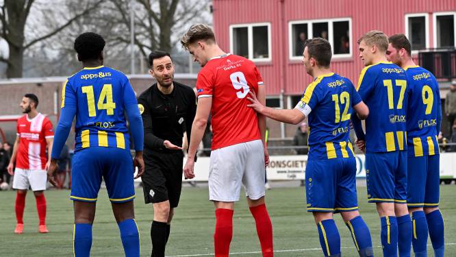 Brandweer schiet te hulp: JVC na rust on fire tegen Blauw Geel 