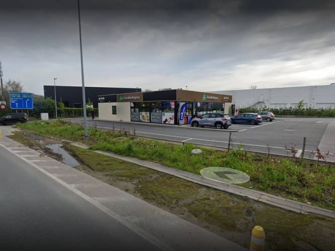 Minderjarige opgepakt nadat hij kassierster van Delhaize bedreigde met mes 