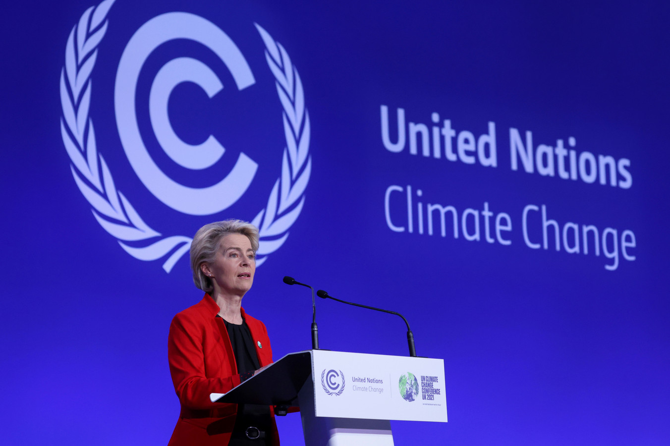 La présidente de la Commission européenne, Ursula von der Leyen, s'exprime lors de la cérémonie d'ouverture de la conférence des Nations unies sur le changement climatique COP26 à Glasgow, en Écosse, lundi 1er novembre 2021.