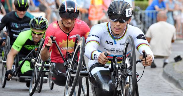 De Vries wint criterium van afgelaste Rolstoelvierdaagse in Delden