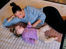 Dana en Ruben zaten op roze wolk met baby Nova, tot alles misging: ‘Dachten al aan haar begrafenis’