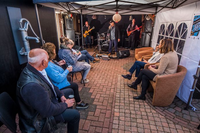 Talent in Huis met de bluesband Iepy’s Hang Out.