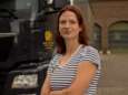 Transportsector wil meer vrouwen op de vrachtwagen: ‘Achteruit inparkeren heb ik gewoon geleerd’