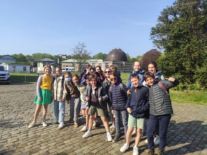 Leerlingen van het 5e en het 6e leerjaar van het Sint-jozefscollege Capucienen, met ondersteuning van het CodesCool-project van Odisee-Aalst, lanceerden vandaag hun zelfbedacht experiment naar de ruimte.