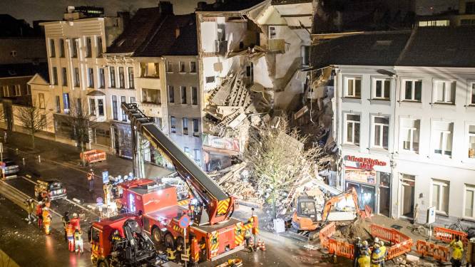 IN BEELD: Zo groot is ravage na explosie op Paardenmarkt