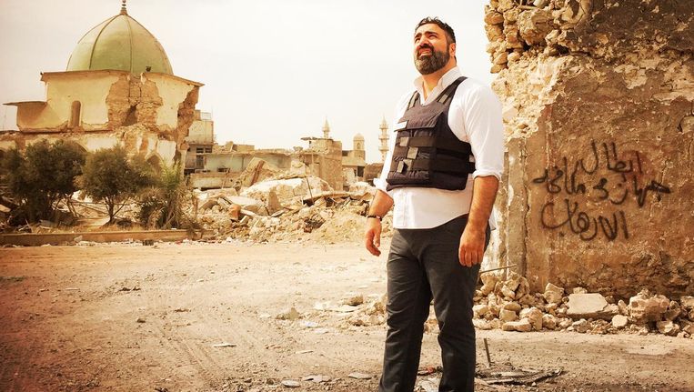 Journalist Sinan Can: 'Er is geen productie waarin ik zo weinig heb gelachen' Beeld Still uit In het Spoor van IS