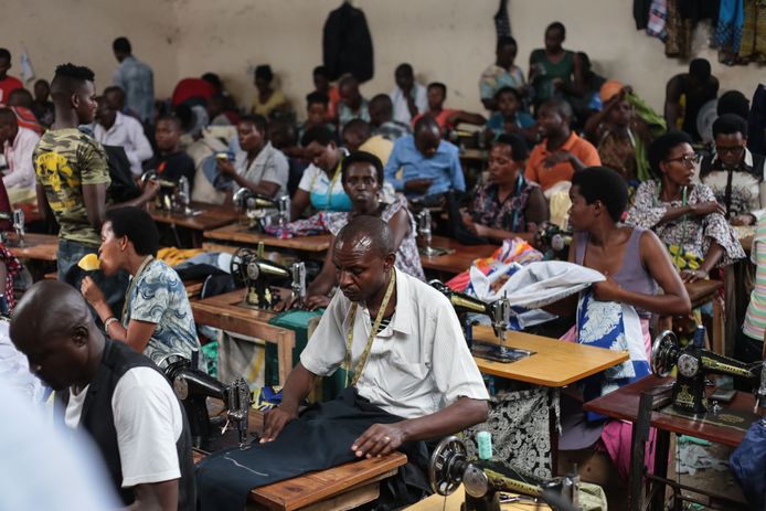 La vie continue à Bujumbura (Burundi, 9 avril)