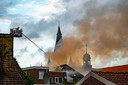 Ook minder blijde momenten zijn vastgelegd. Een historisch pand ging in vlammen op. Carina Hautz fotografeerde in juni 2020 deze woningbrand in de Kaaistraat. Hautz zit bij Fotoclub Steenbergen.