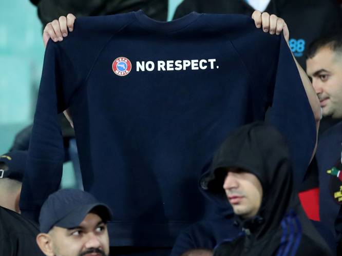 Internationale voetbalpers hekelt racisme Bulgaarse fans: “Je voelt je fysiek ziek worden als je zulke gezangen hoort”